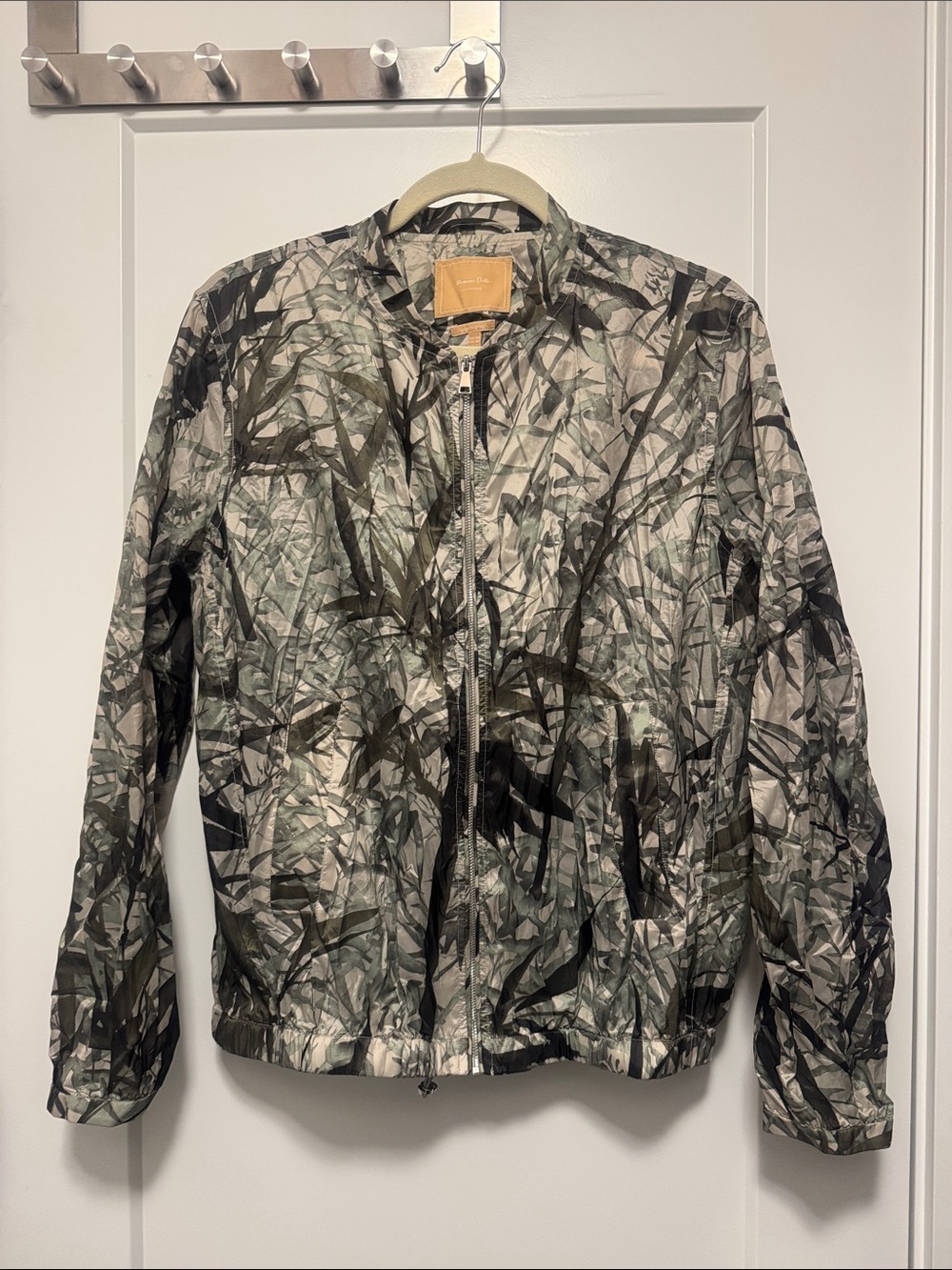 Massimo Dutti Green and Cream Leaf-Print Jacket - packable in pouch